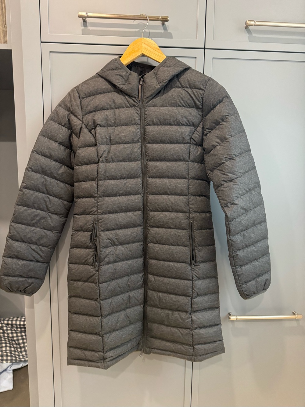 Aritzia Gray Quilted Hooded Puffer Coat